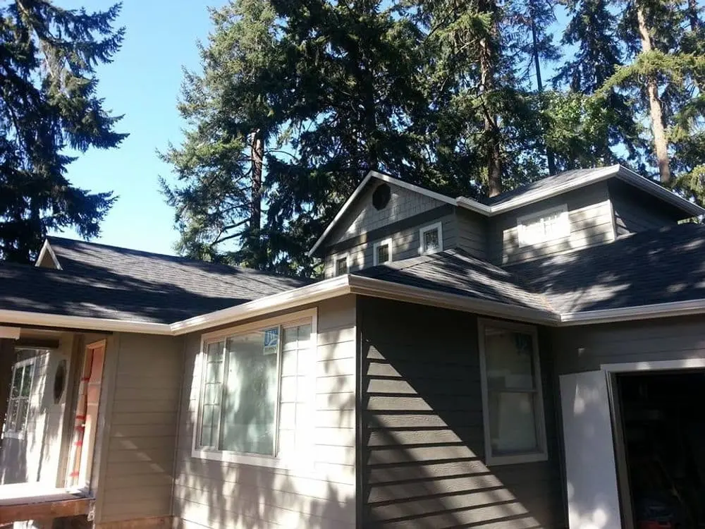 Completed roof replacement in Lane County